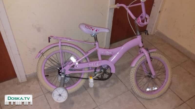 В Нагарии  велосипед для девочки от 3 до 7