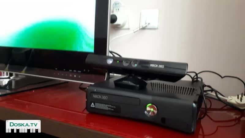 XBOX 360 модель 1439.бонус-5 дисков