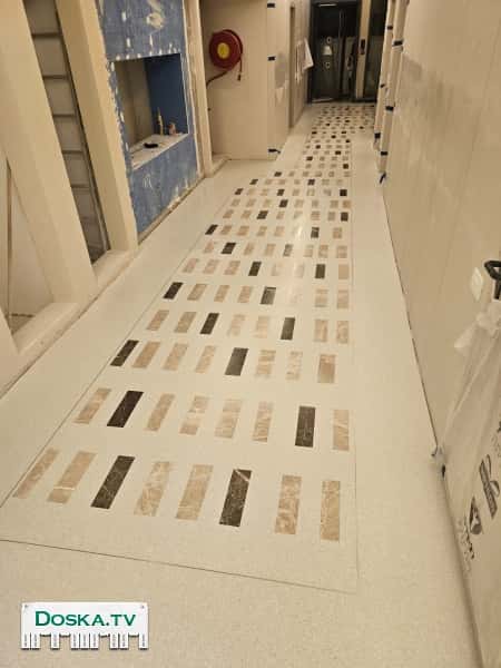 Мужчины в русскояз. фирму, которая делает заливные полы (покрытие полов