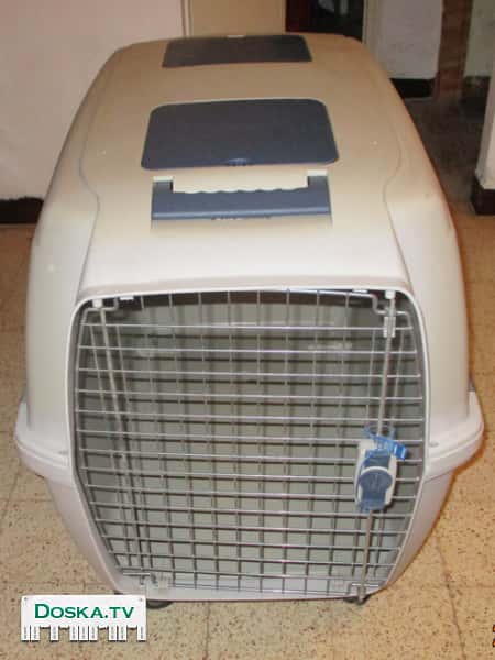 Продаю большую клетку для перевозки собак среднего размера. Клетка в