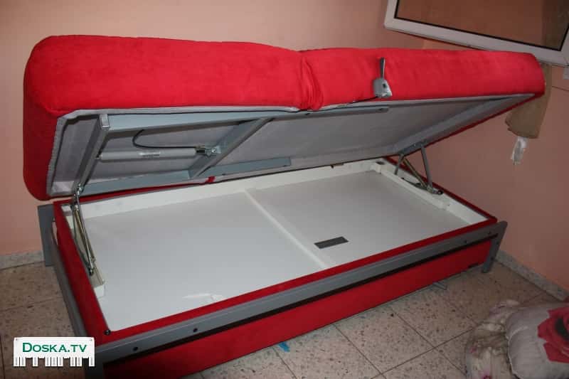 Срочно по поводу отъезда.... кровать...и многое другое...есть вещи что отдам