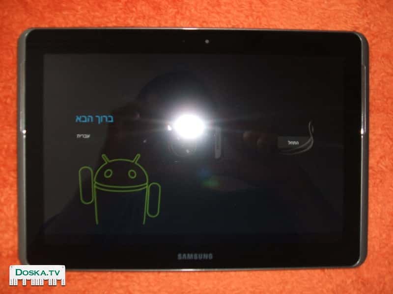 В хорошем состоянии, работает прекрасно, за всё время проблем не