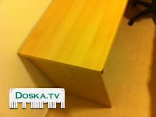 рабочий стол длинный и крепкий в хорошем состоянии