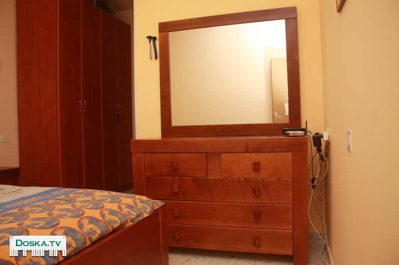 Спальный гарнитур из натурального клена, включает в себя кровать (160x190),