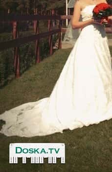 Свадебное платье на продажу или на прокат. Цена проката -