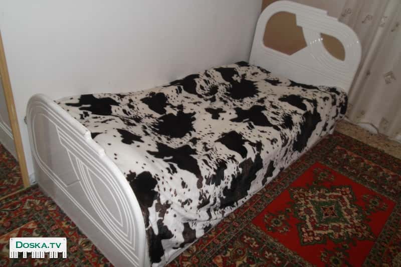 Кровать односпальная, деревянная, в отличном состоянии. Подходит для детей. Дно