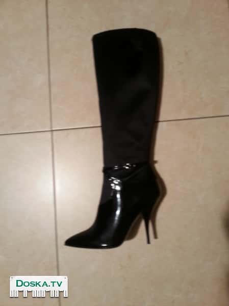 модные сапоги 35 размер Италия.Комбинированные-лак+ткань.Привозные.