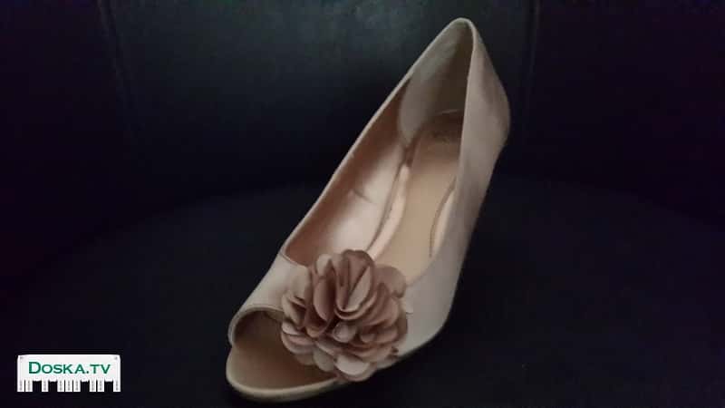 три пары туфель