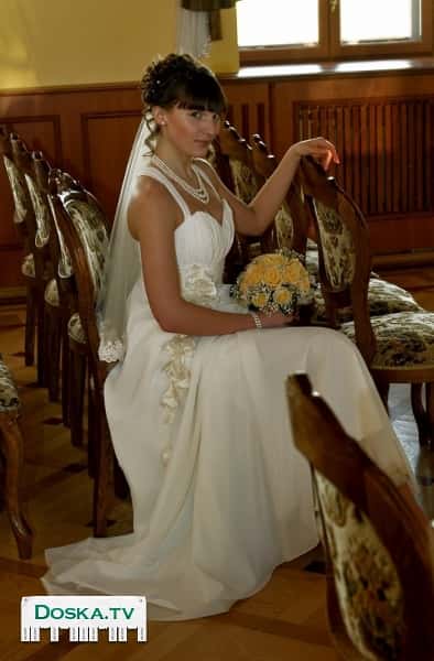 Платье очень удобное! На высокий рост, есть возможность подкоротить! Фирмы