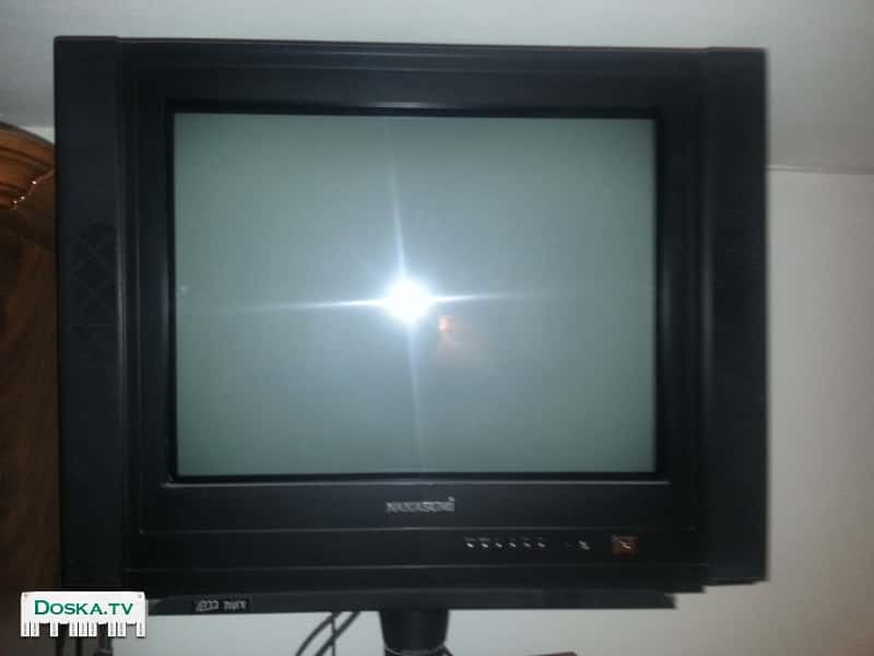 телевизор 21 дюйм эран плоский.отдаю вместе с подставкой,есть пульт.