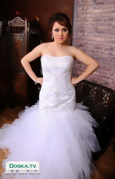 шикарное свадебное плдатье размер 36-38 на росто до 165 см.