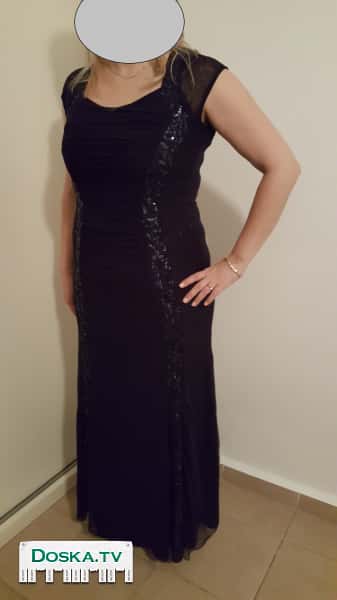 Вечернее платье, темно-синее. 500 шек. Размер примерно 44. Спереди украшено