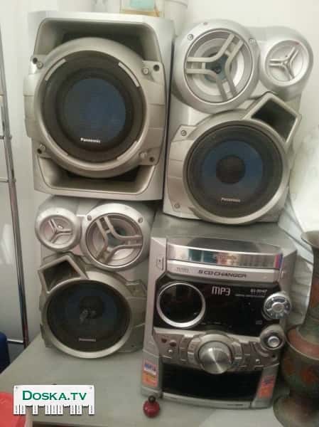 музыкальный центр в хорошем состоянии работает все не был в