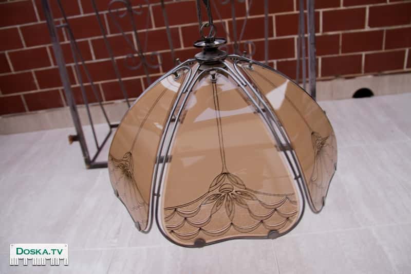 прекрасная люстра, прекрасно подходит для кухни или для столовой. Можем