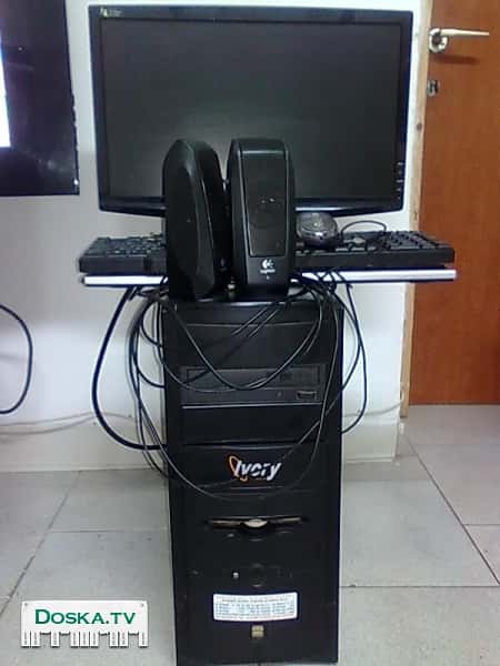 компьютер Pentium Dual-Core 2.50GHe Ozy 1.5Gb,память 300Gb установлена сетевая карта