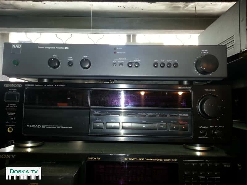 Stereo amplifier NAD. Стерео интегральный усилитель.