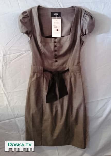 Строгое оффисное весеннее платье серебристого цвета. Производства известной румынской фирмы