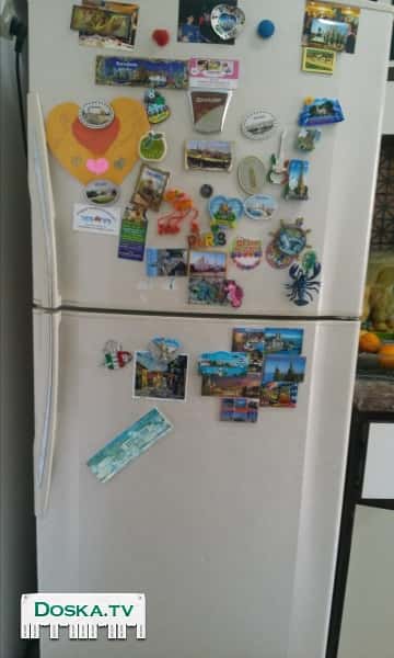 В хорошем состоянии, двухкамерный, морозилка вверху, тихо работает. Самовывоз.