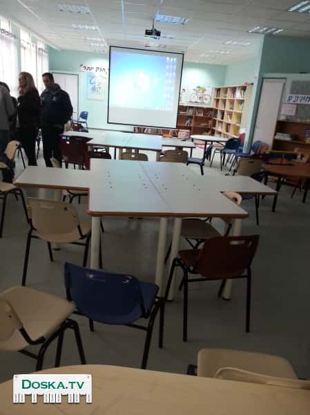 Есть запасная новая батарея - аккумулятор, в упаковке,.......гаджет в хорошем