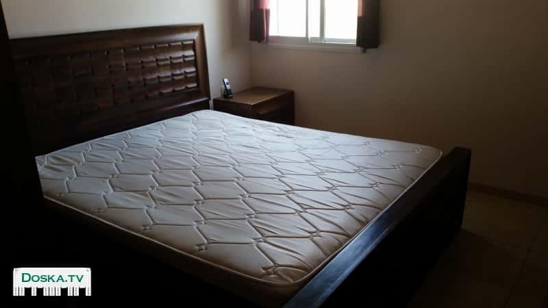 Двухспальная кровать 2м/1,6м темно коричневый цвет натур дерево с матрасом