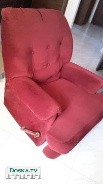 Кресло телевизионное раскладное, подставка для ног, механизм качания, ткань- велюр.