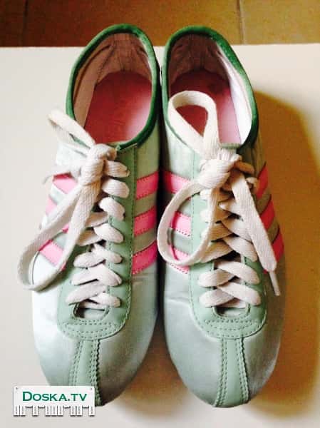 Продаются женские кроссовки Adidas 36 размера, в отличном состоянии. Стоимость