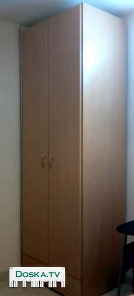 Шкаф (двухдверный), ширина 80 см., высота 2,4 метра. Состояние хорошее,