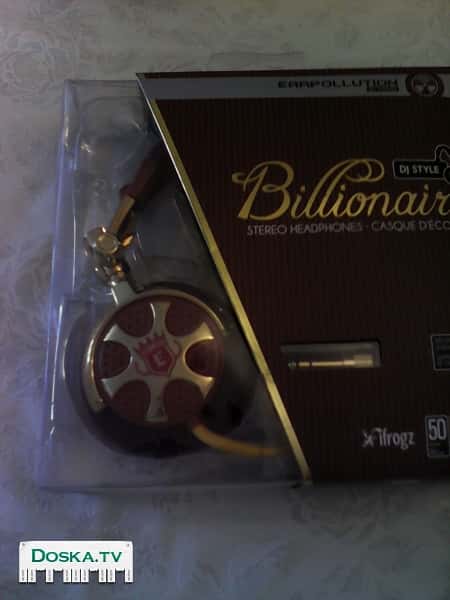 Знаменитые полупрофессиональные наушники, разработанные в США и произведённые, то ли