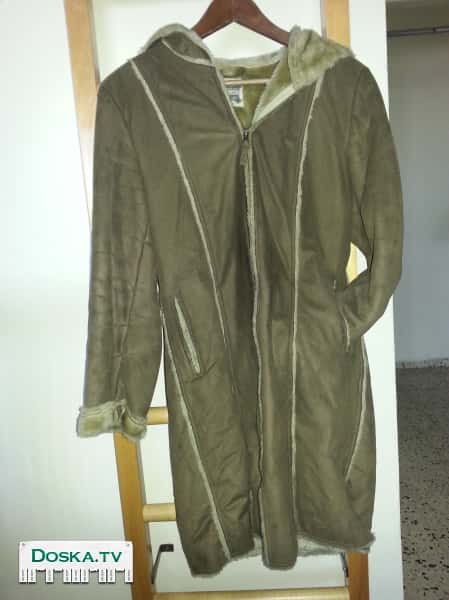 Женское пальто размер xs-s. Почти не было в использовании. Искусственный