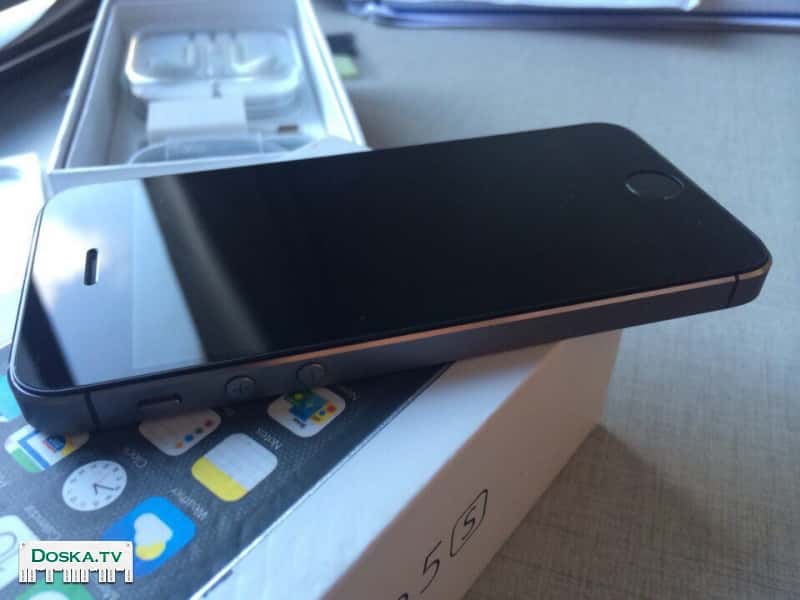 iPhone 5s Grey на 16Gb  Работает со всеми операторами.