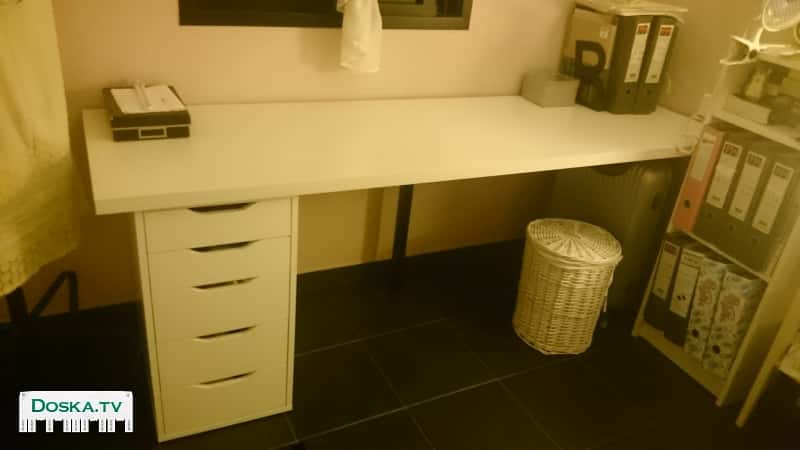 стол письменный с тумбой, белый, большой 200Х60 в хорошем состоянии,