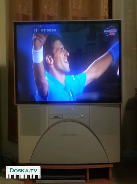 Телевизор Тошиба 42" Dramatic Theatre со встоенными колонками сенизу, в