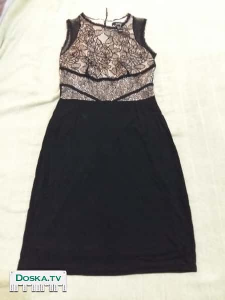 Красивое коктельное платье фирмы Mango, покупалось в США. Размер M-S.