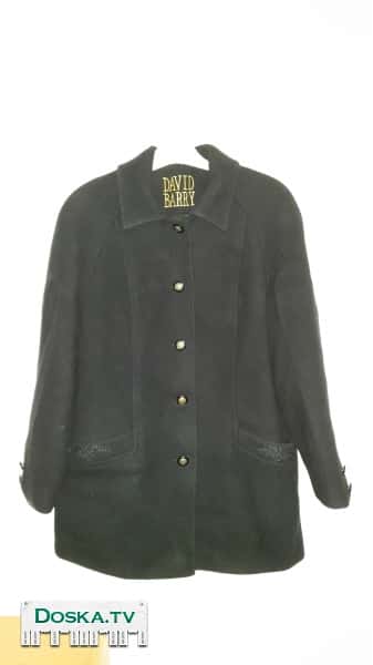 Женская демисезонная куртка. Верх - натуральная шерсть. Подкладка синтетическая. Производство