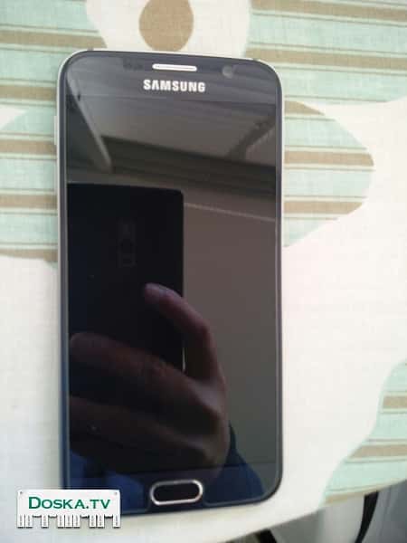 Самсунг Галакси 6 синего цвета, 16 gb, куплен 7 месяцев