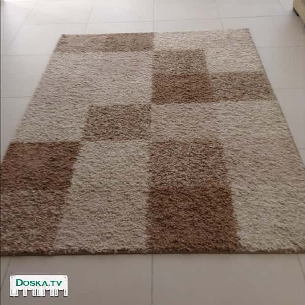 Ковёр в бежевых тонах, в идеальном состоянии. Отдаём после 10