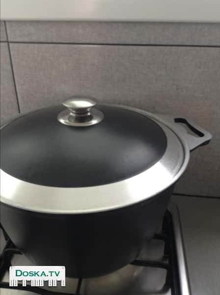 Замечательный казан для плова, чайник электрический, тарелки глубокие 4 шт