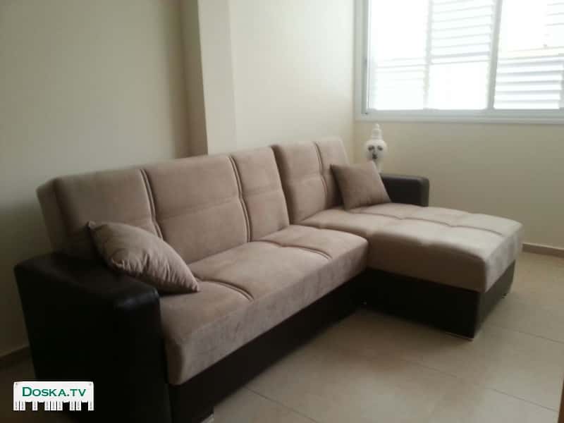 Удобный угловой диван. Новый, куплен месяц назад. Раскладывается. Есть ящики