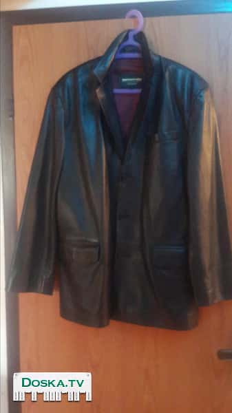 Продаю новый мужской кожаный пиджак чёрного цвета 50 размер. Цена
