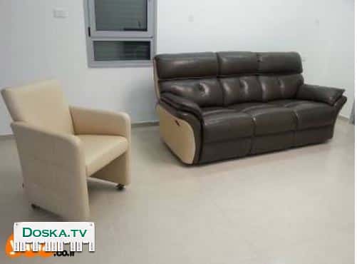 Кожаный салон: диван с реклайнерами. Очень удобный салон. Производство: Германия,
