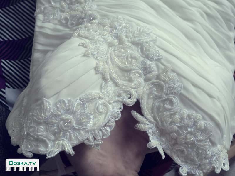 свадебное платье: -цвет шампанского -размер от 36 до 40 т.к