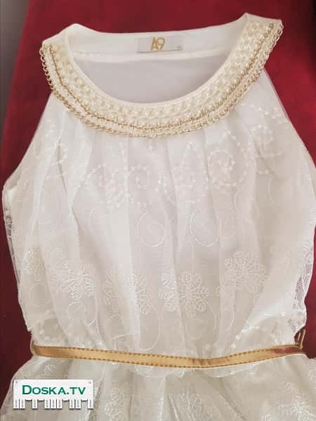 вечернее платье молочного цвета, размер 46-48, цена 750 шек.