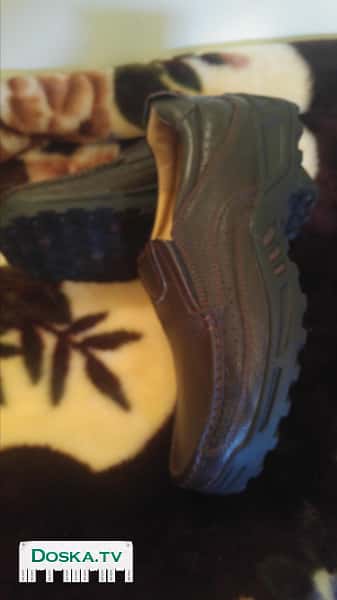 Продаются новые кожаные туфли 46р, находятся в Екнеам -Илит.