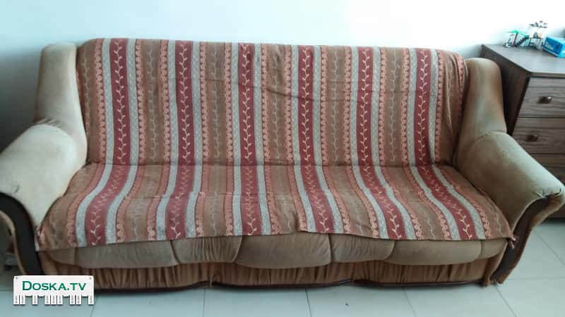 Салон 3+2, раздвигаются в кровати. Оба с ящиками для белья.