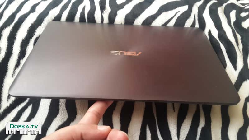 В очень хорошем состоянии, практически новый.