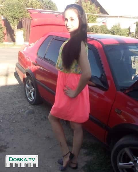 Очень красивое платье низ ярко розовый верх шифон нежный цвет