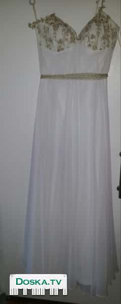 Размер L, цвет белый. Торг уместен.