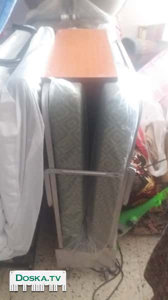 складная кровать с ортопедическим матрасом с деревянной спинкой