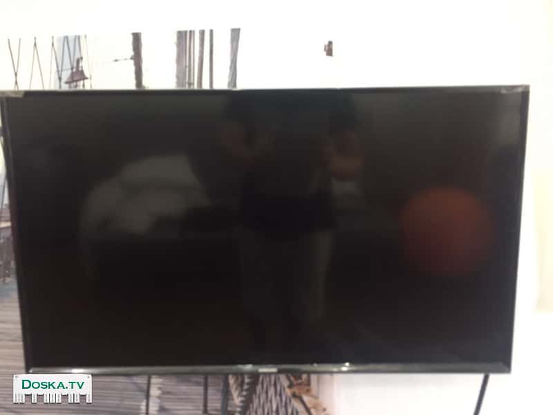 Телевизор Samsung UA32J5100, 32 дюйма, куплен 21 декабря 2016 года.