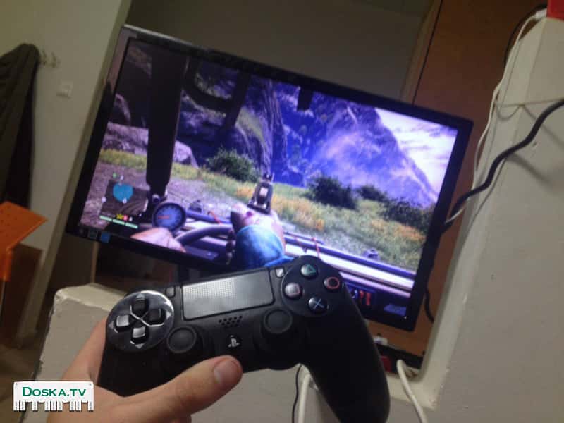 В отличном состоянии продаю с двумя геймпадами, игрой гта 5,